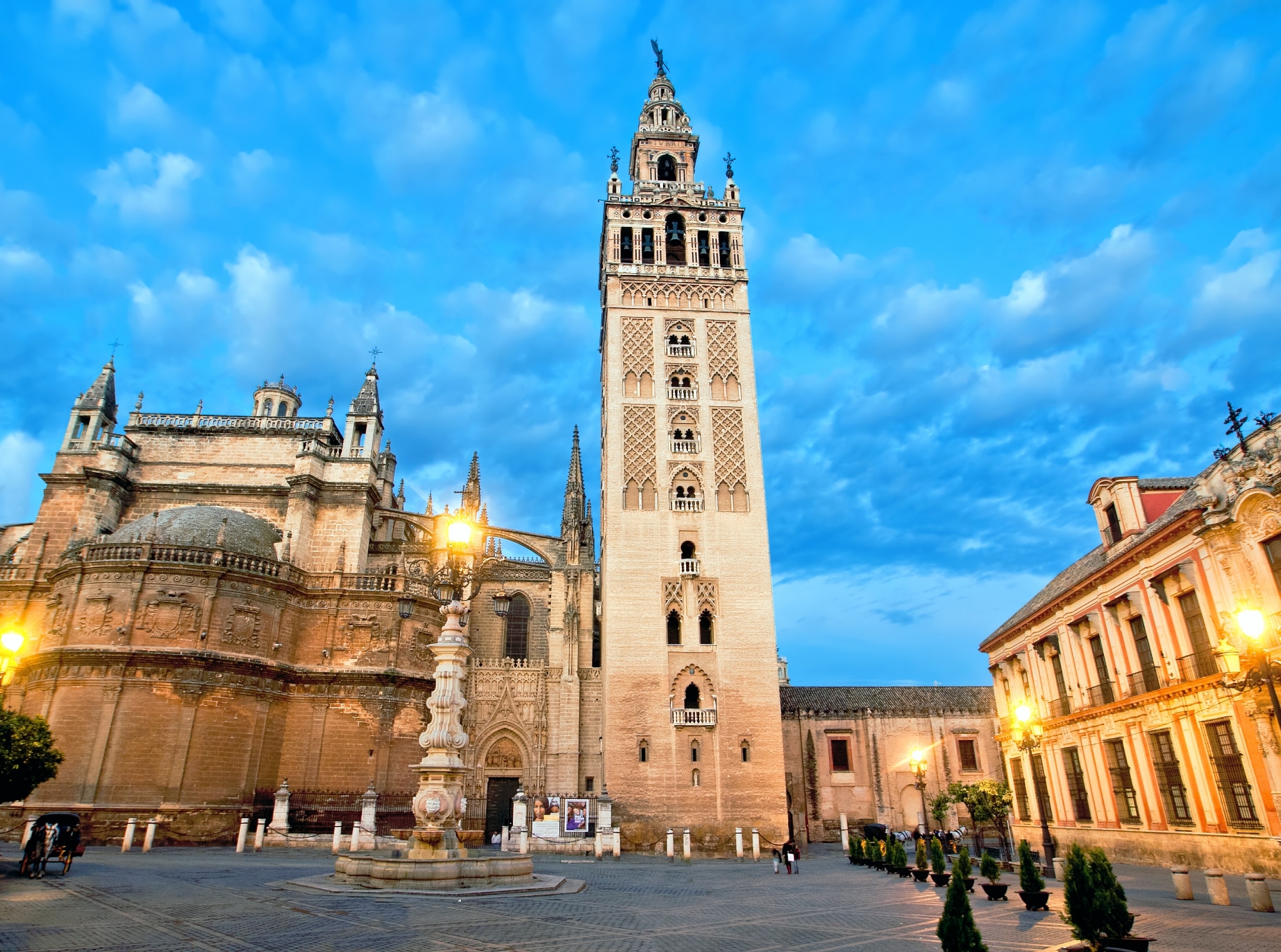 ¿Quién construyó la Giralda de Sevilla?: Autor de un icono en arquitectura